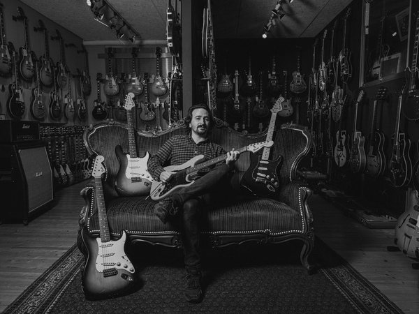 J'ai besoin d'une guitare — à quoi dois-je faire attention ?