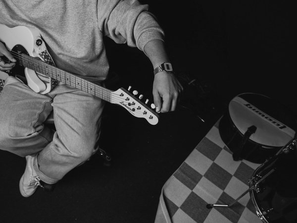 Comment commencer à apprendre la guitare ?