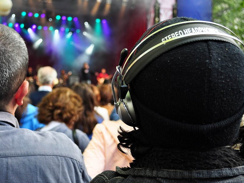 In-Ears : une mauvaise utilisation peut entraîner de graves lésions auditives