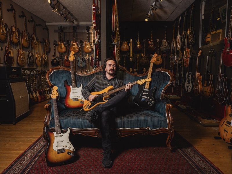 I need a guitar — what do I need to consider?